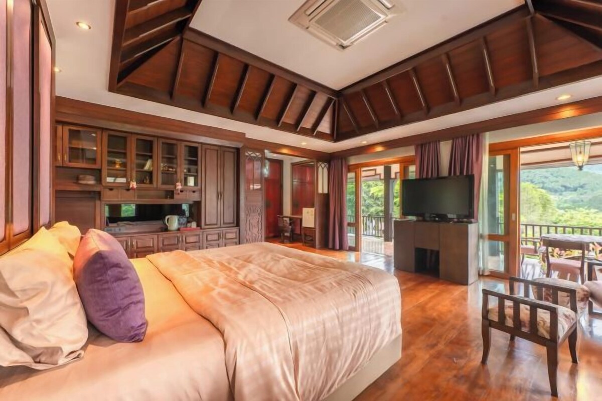Minibar, truy cập Internet không dây miễn phí, bộ trải giường 