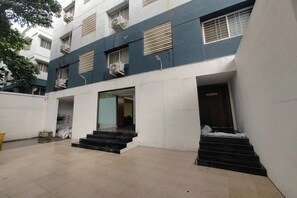 Front of property - Hotel Sai Inn Executive (Pune)