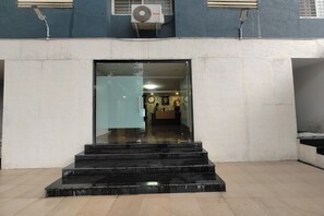 Front of property - Hotel Sai Inn Executive (Pune)