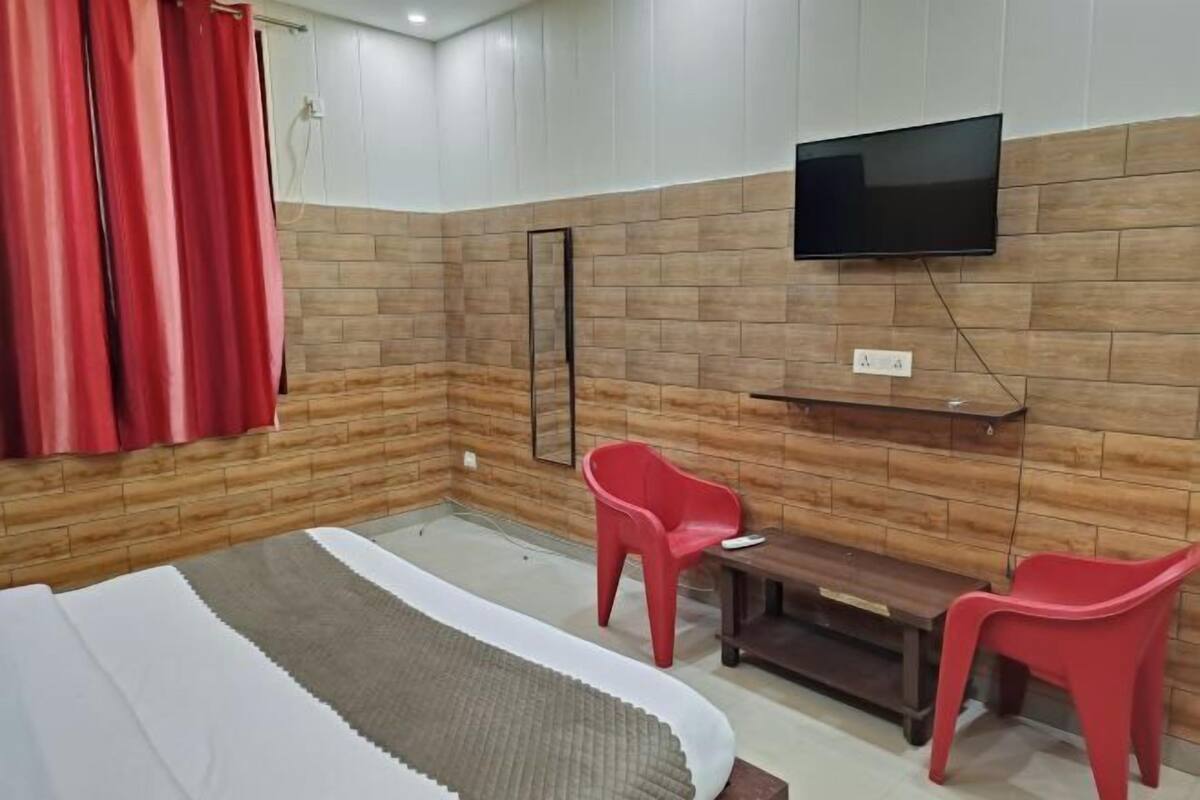 Coffres-forts dans les chambres, bureau, Wi-Fi gratuit, draps fournis