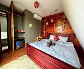 Standard Room | Free WiFi, bed sheets