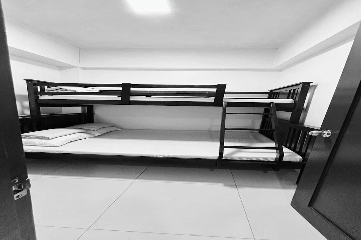 2 chambres, bureau, fer et planche à repasser, Wi-Fi gratuit