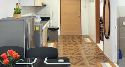 Krystalclaine Homestay-Burnham Hill Condo