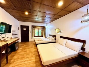 Family Room | In-room safe, desk, bed sheets - Maritoni Bali Suites And Villas (Bauang)