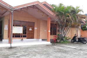 Exterior - Hotel O Homestay Ananda Luwuk (Luwuk)