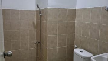 Deluxe Double Room | Bathroom | Shower, towels, soap