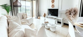 Bali Dream-Luxury Apartment- Power Backup

