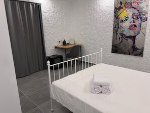 Deluxe-Doppelzimmer, Gartenblick, zum Garten hin