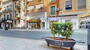 Vista frontal de la propiedad