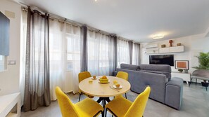 Deluxe appartement | Dineerruimte