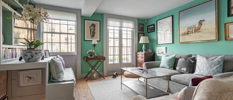 Apartment (1 Bedroom) | Living area