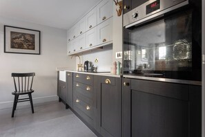 Apartment (1 Bedroom) | Eigene Küche