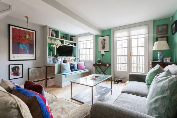 Apartment (1 Bedroom) | Wohnbereich
