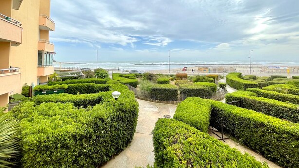 Unclassified image, 1 of 22, button - T3 Apartment facing the sea with terrace and private parking in Sète (Sète)