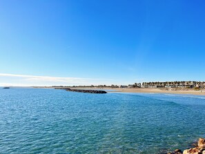 On the beach - T3 Apartment facing the sea with terrace and private parking in Sète (Sète)
