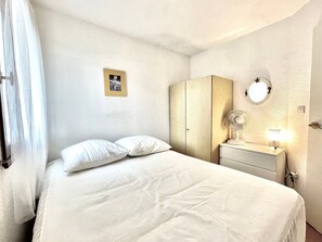 2 bedrooms