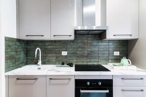 1 habitación, tabla de planchar con plancha y wifi gratis