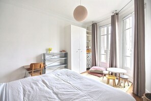 3 chambres, fer et planche à repasser, Wi-Fi, literie fournie