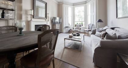 Cathcart Road IV by Onefinestay