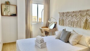 2 bedrooms, iron/ironing board, free WiFi, bed sheets - Vicari Apartamento con Piscina by Gloove (El Campello)