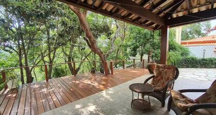 Incredible and complete mansion in a green paradise!