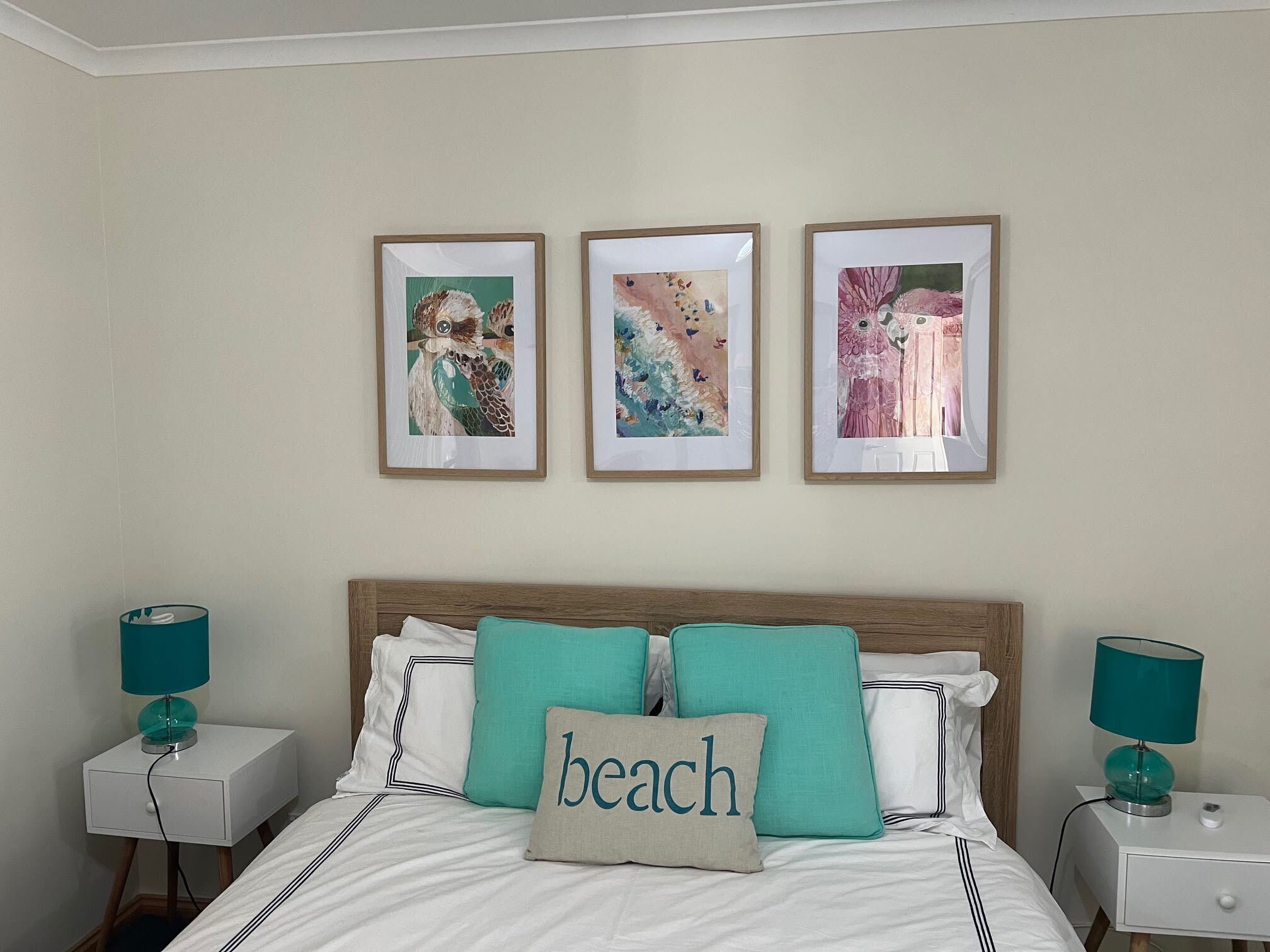 4 bedrooms, bed sheets