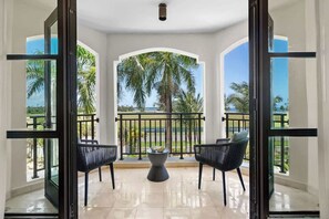 Interior - Beach & Golf Course Views (Río Grande)