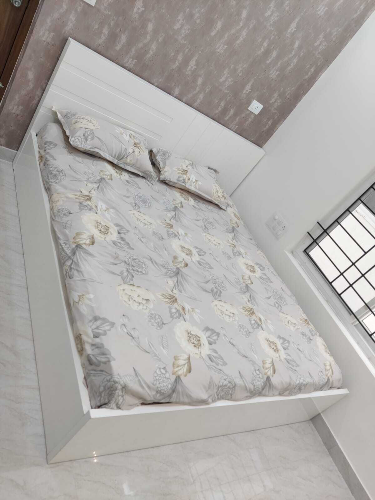 3 slaapkamers, een bureau, wifi, beddengoed