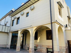 Front of property - Green Hotel (Tashkent)