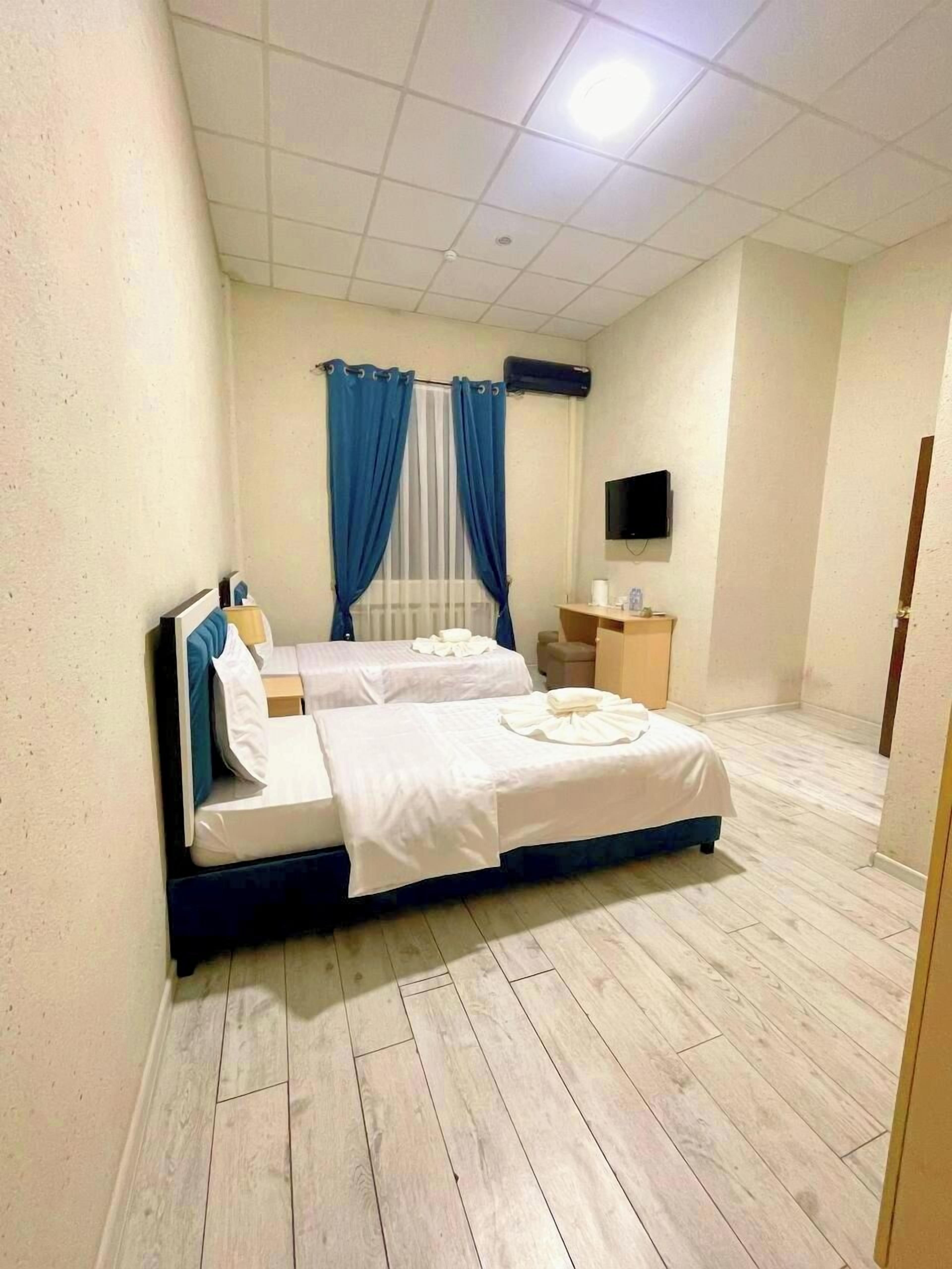 基础双床房 | 办公桌、笔记本电脑工作区、免费 WiFi