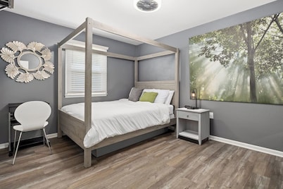 A Post-Impressionist's Muse: 2BD close to PIA