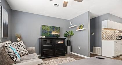 A Post-Impressionist`s Muse: 2BD close to PIA