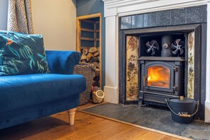 Interior - Rustic and Quirky Comfortable Cottage with Hot Tub (Old Heathfield)