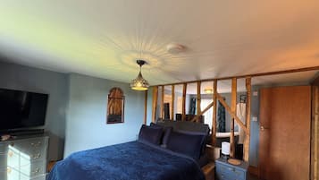 4 bedrooms, WiFi, bed sheets