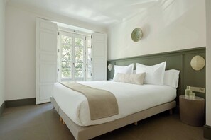 Comfort Apartment, 2 Bedrooms | Premium bedding, laptop workspace, soundproofing, free WiFi - U-Sense Granada Gran Vía (Granada)