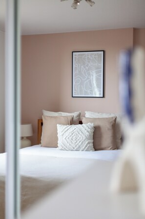 Departamento | Ropa de cama hipoalergénica y muebles diferentes 