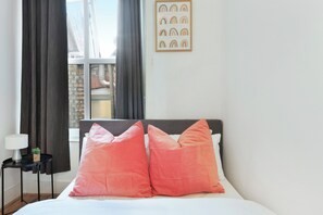 1 bedroom, iron/ironing board, WiFi
