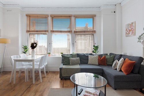 Athenaeum Pl N10 | Muswell Hill | First Floor 1BD