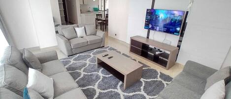 Deluxe Apartment | Living area