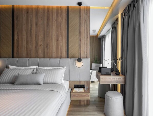 1 bedroom, iron/ironing board, WiFi, bed sheets - Aristotelian Virtues - Sophia (Thessaloniki)