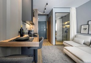 TV - Aristotelian Virtues - Sophia (Thessaloniki)