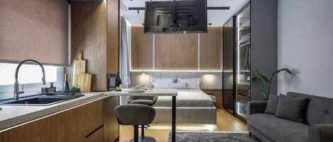 المنشأة من الداخل