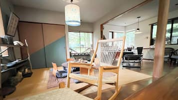 Cottage, 2 Bedrooms, Non Smoking | Living area