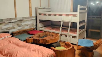 コテージ 1 ベッドルーム 禁煙 別館 | 1 室のベッドルーム、デスク、ベッドシーツ