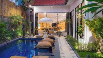 Comfort Villa, 3 Bedrooms, Pool View, Poolside | Terrace/patio