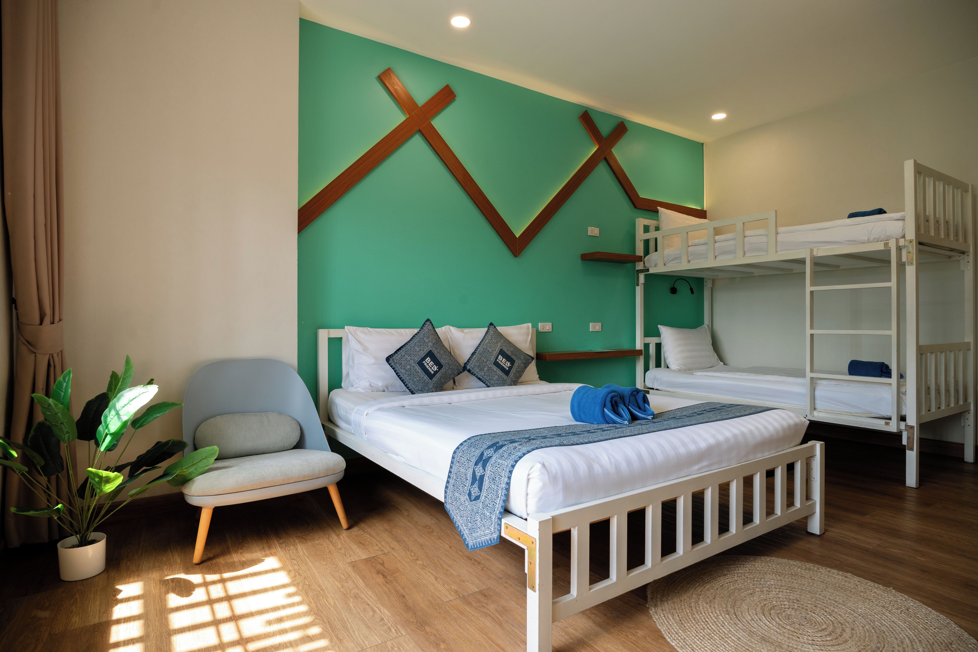 Deluxe Family Suite - Private Bathroom
