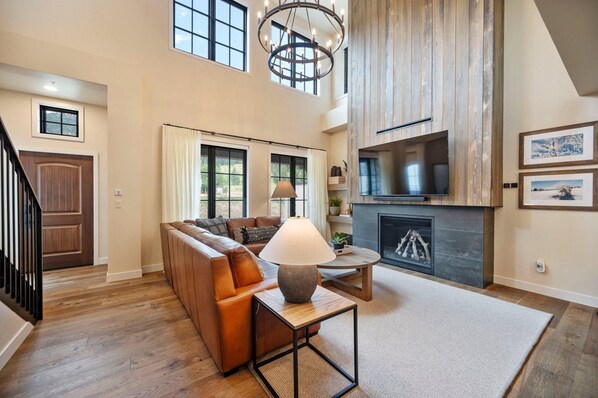 Televisión, chimenea