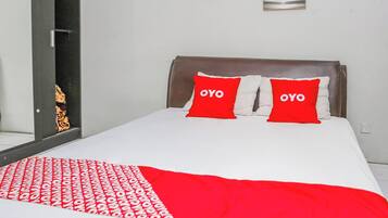 Free WiFi, bed sheets