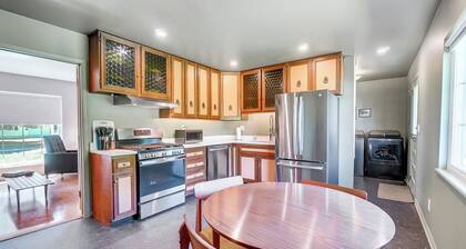 Retro Refuge On Woodstock Dr.