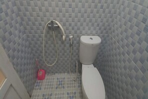 Standard dubbelrum | Badrum | Dusch och handdukar